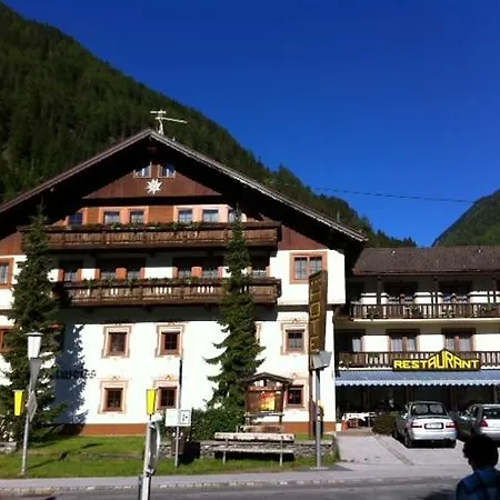 Edelweiss Hotel 3*